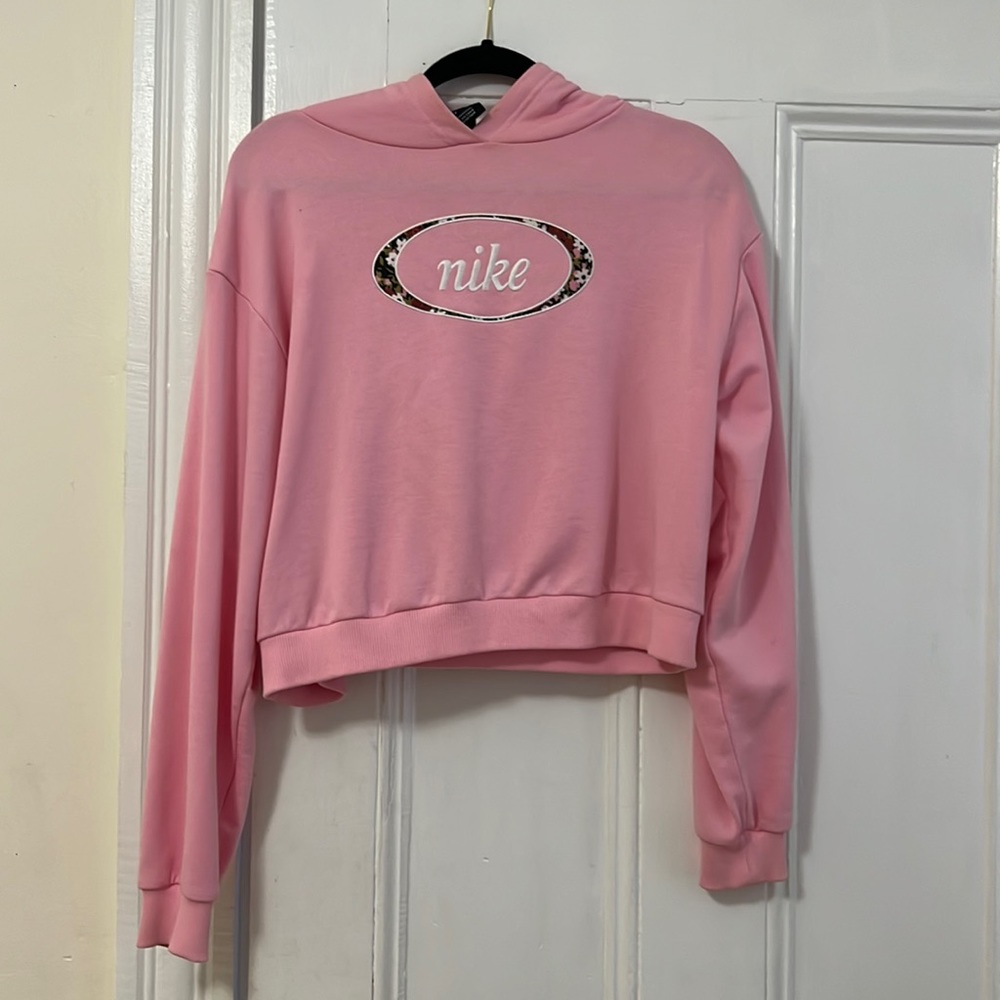 Nike women’s sweatshirt